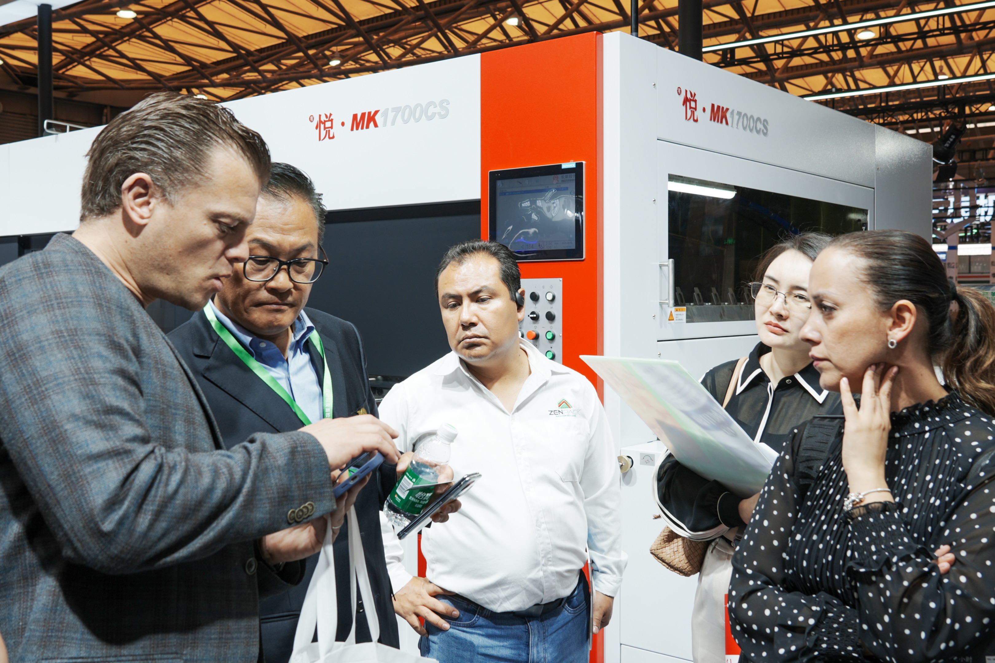 長(zhǎng)榮閃耀 WEPACK，大幅面模切機(jī)成為全球 “焦點(diǎn)”