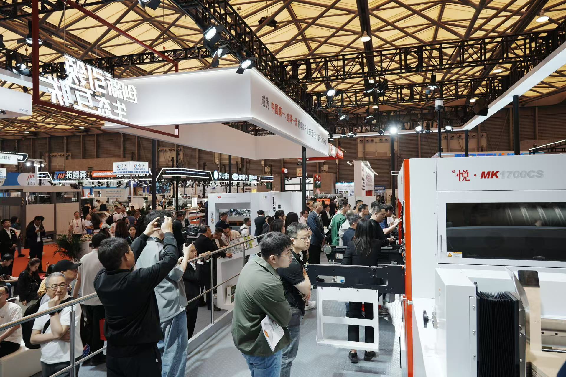 長榮閃耀 WEPACK，大幅面模切機(jī)成為全球 “焦點(diǎn)”